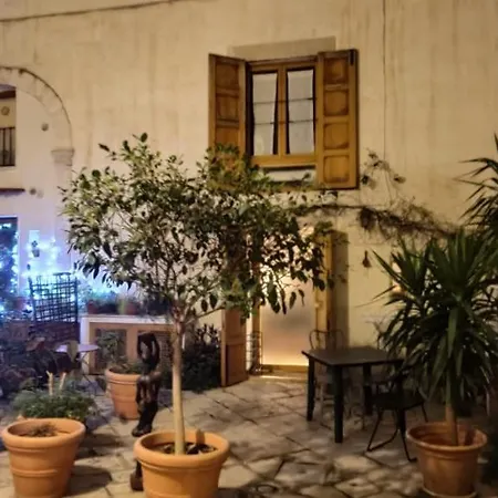 Traditional In Old Appartement *